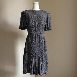vintage caroline herrera short sleeve polka dot midi dress